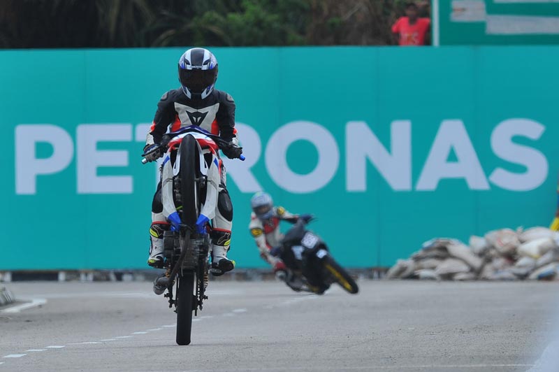 PIALA PRO-AM : PERLUMBAAN AKHIR PIALA PRO AM PENUH DRAMA