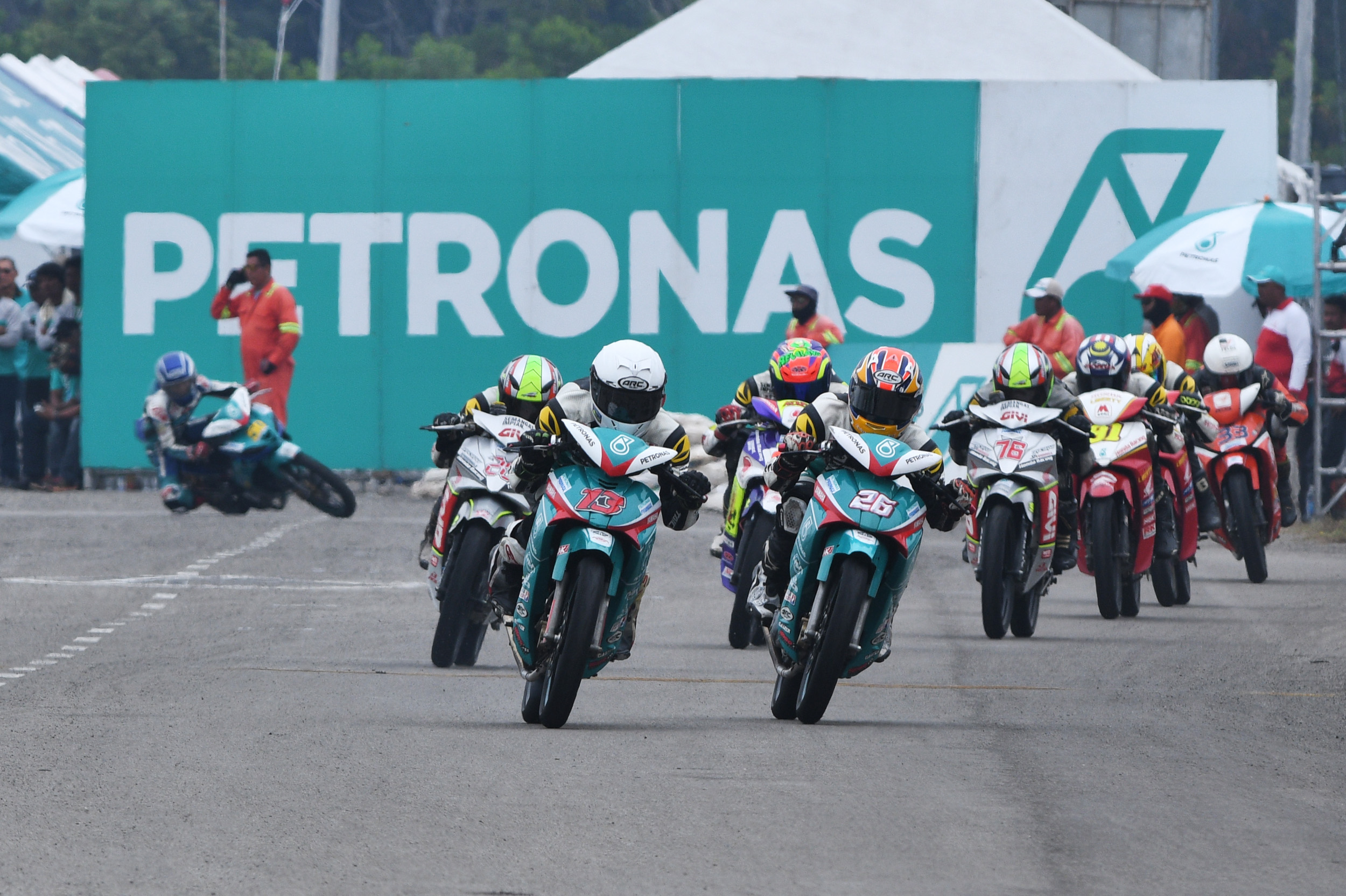 PASUKAN MAJU MOTOR KEJAR GELARAN BERGANDA
