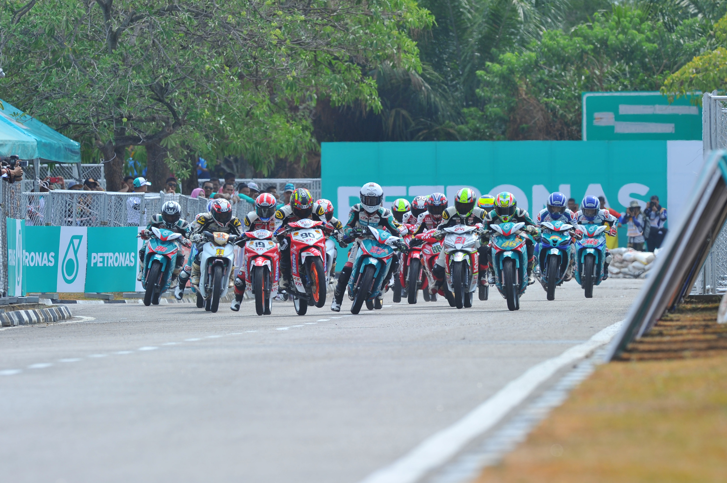 CUB PRIX PERKENAL PENALTI SALAH LAKU DI LITAR