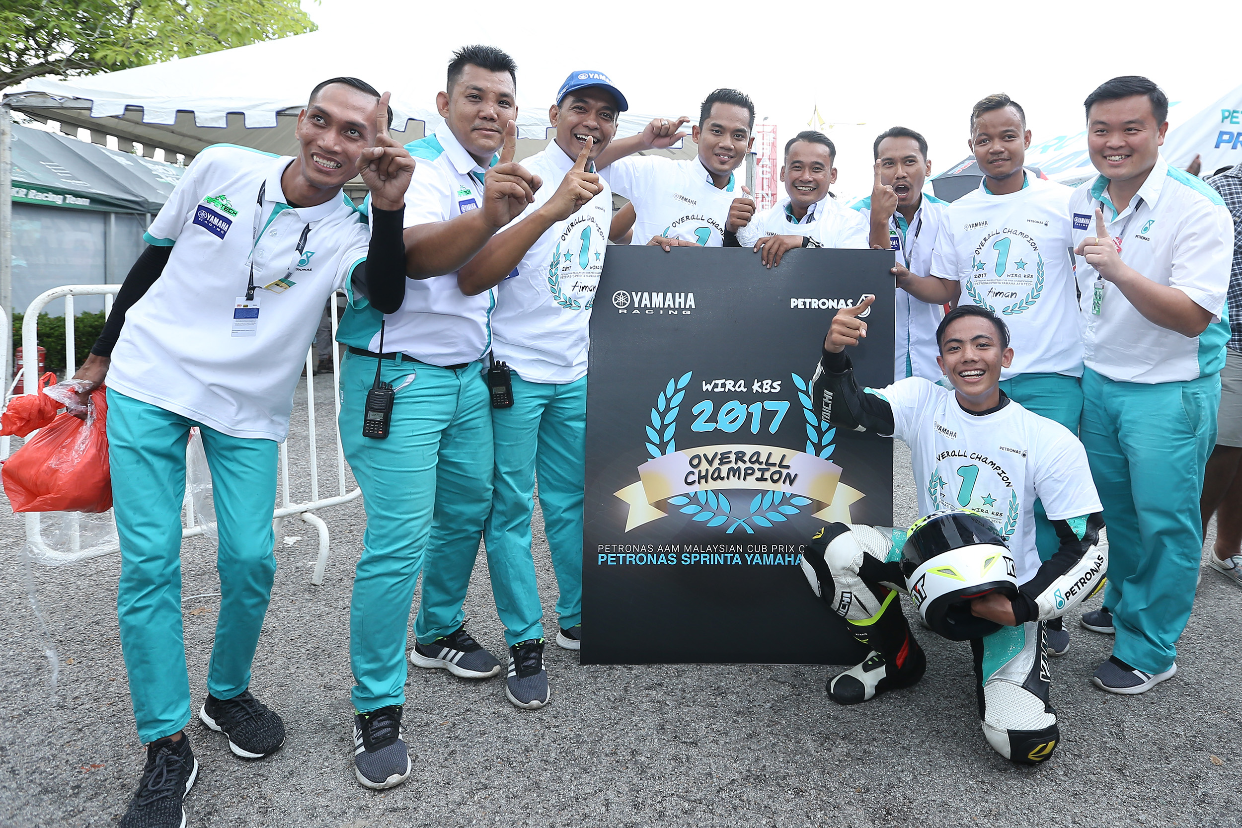 PERLUMBAAN PENUH DRAMATIK BANTU AIMAN MUNCUL JUARA WIRA
