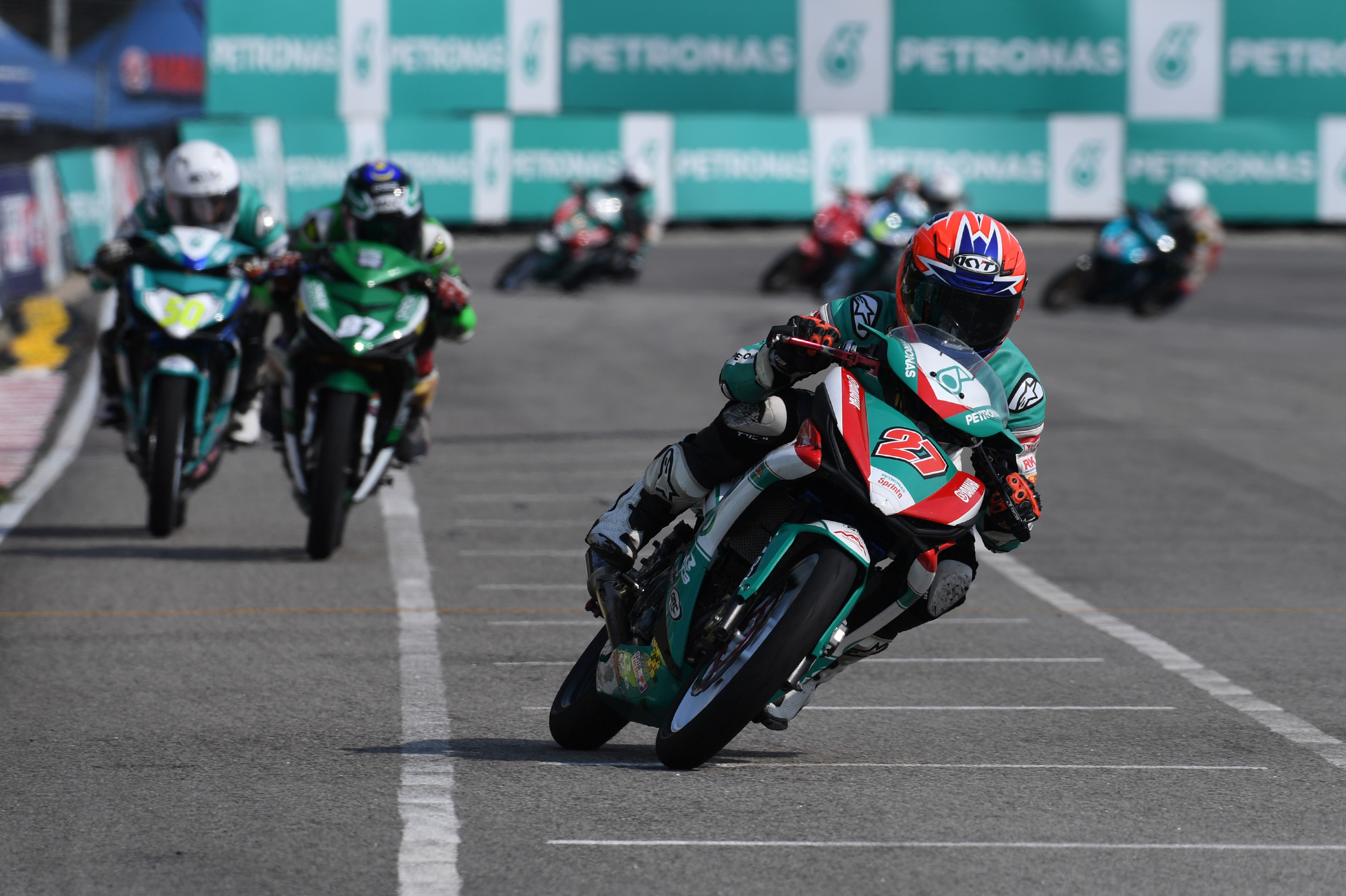 CENGKAMAN HAZIQ DI TANGKAK LUAR BIASA