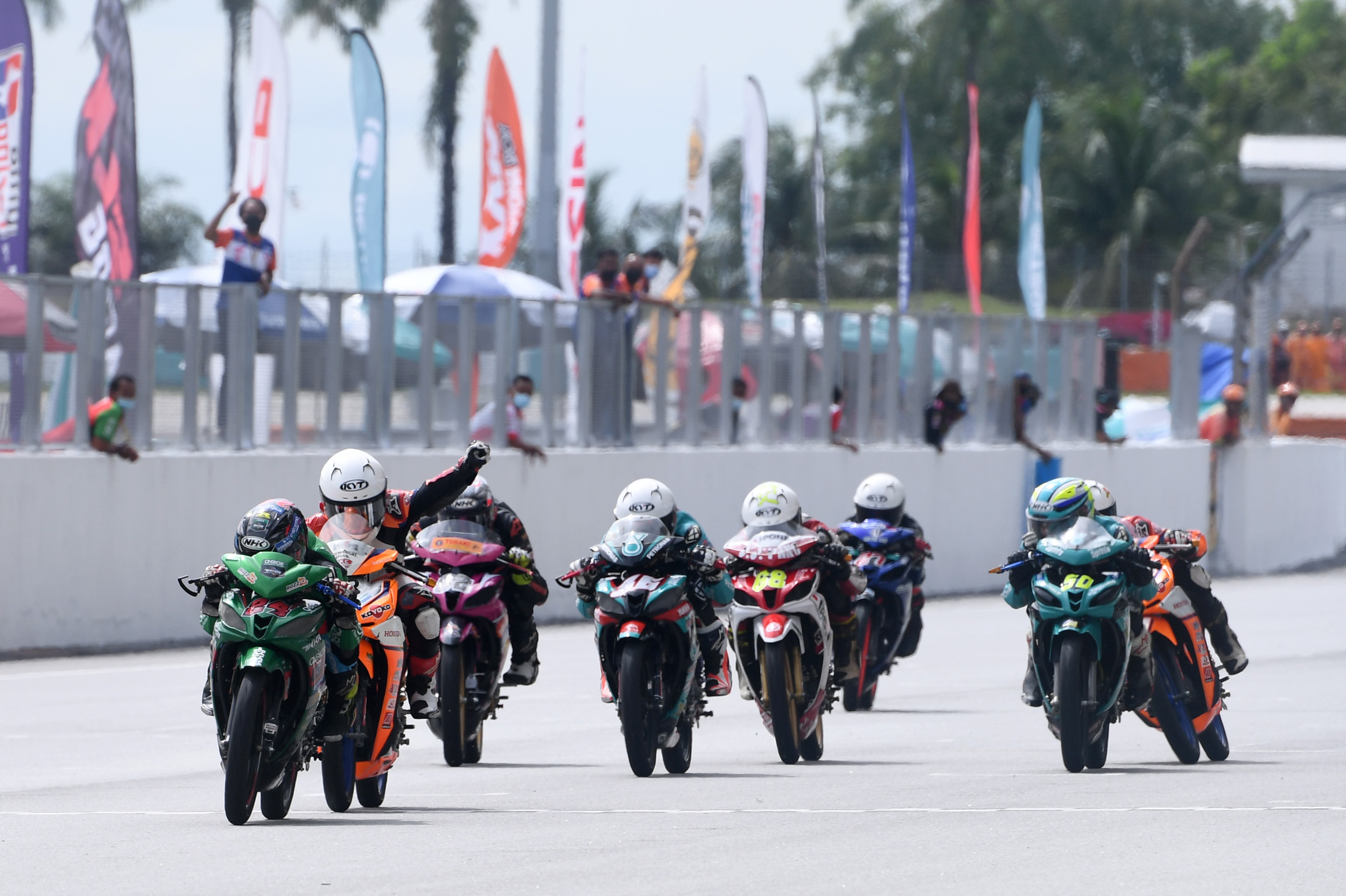 Hafiza Rofa berjaya menamatkan musim 2021 dengan nada positif apabila muncul juara perlumbaan CP125 dengan catatan masa 11’08.299s