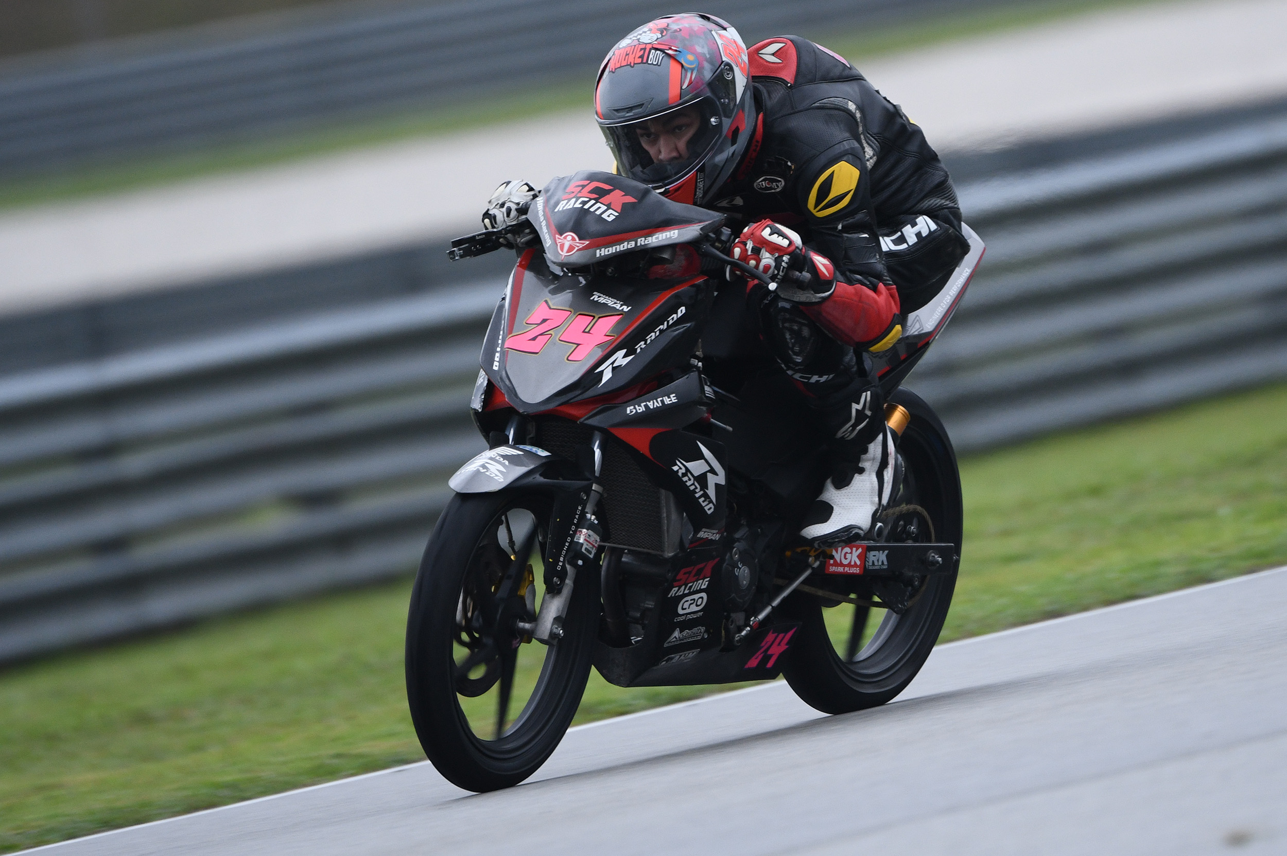 Mohd Izam Ikmal dari pasukan SCK Honda Racing Team bakal menjadi ‘pengacau’ dalam pertembungan terakhir CP150 musim 2021