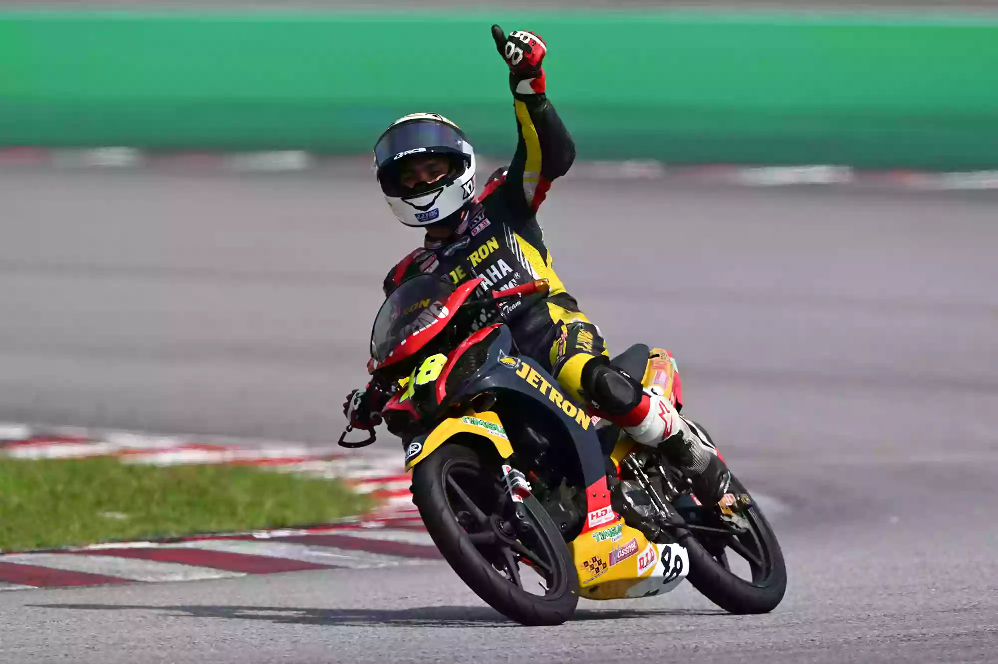 MENGENDALI JENTERA BERBEZA, SAYA MEMILIKI KEISTIMEWAAN CEPAT ‘ADAPT’ – SHAFIQ EZZARIQ