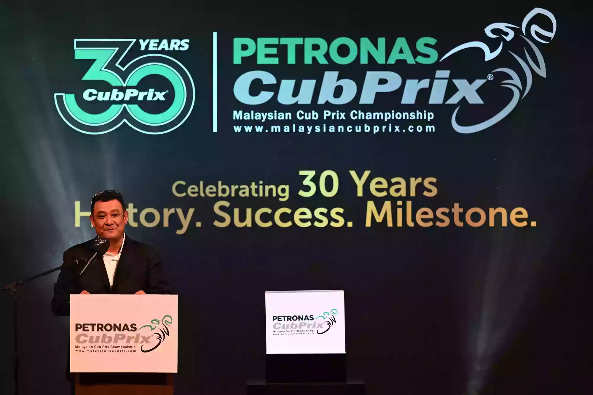 WALAUPUN SUDAH 3 DEKAD DIANJURKAN, CABARANNYA BELUM BERAKHIR – RON HOGG