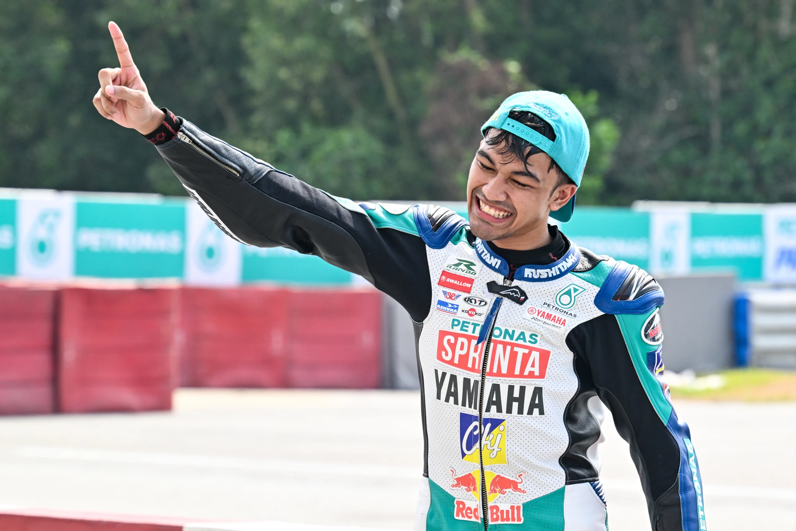 IZAM BURU HATRIK DI SEPANG