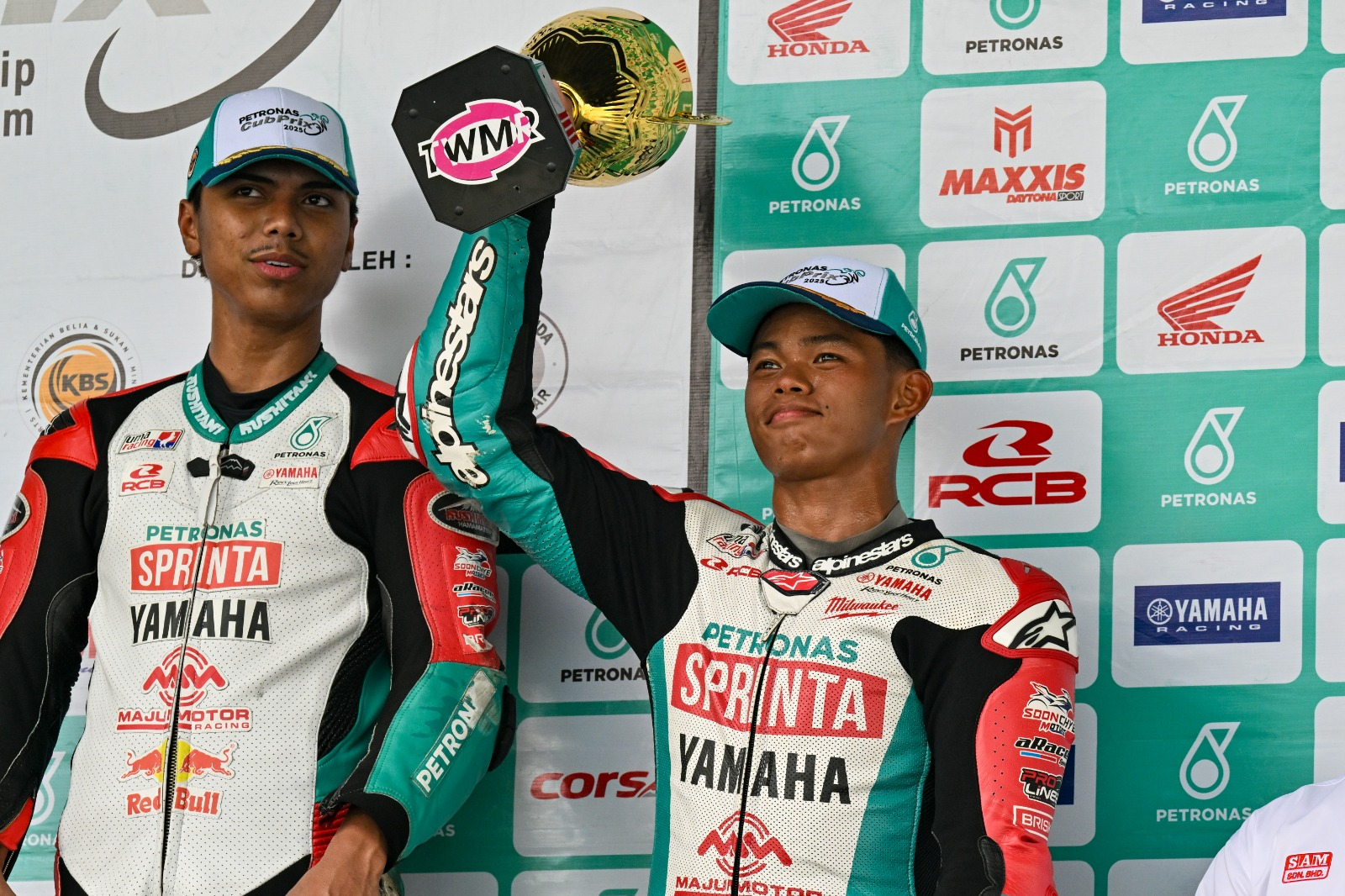 TEMPAT KETIGA TERATAS TERBUKA UNTUK DANIAL